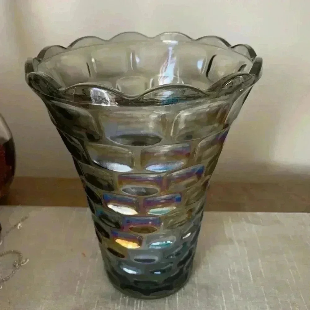 Federal glass vase in cubist design. 8 inches